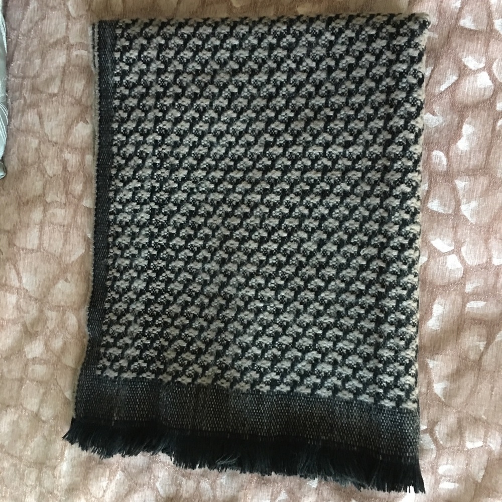 STELLA & DOT SCARF/WRAP - Picture 6 of 8